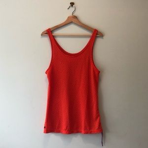 NWOT - Breathable Merrell Athletic Tank Top with Ruched Tie at Hip.
